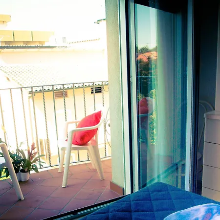 アパートホテル Mediterraneo 4*