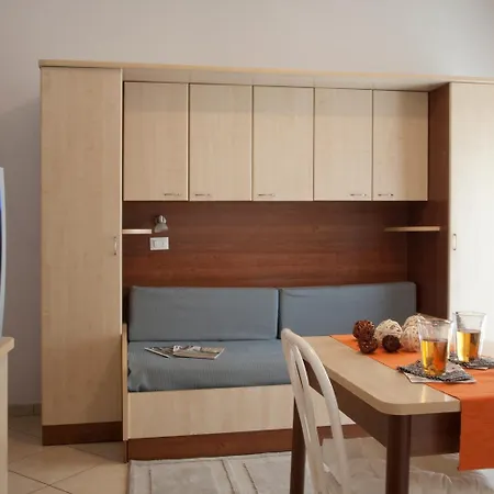 地中海公寓酒店 里米尼