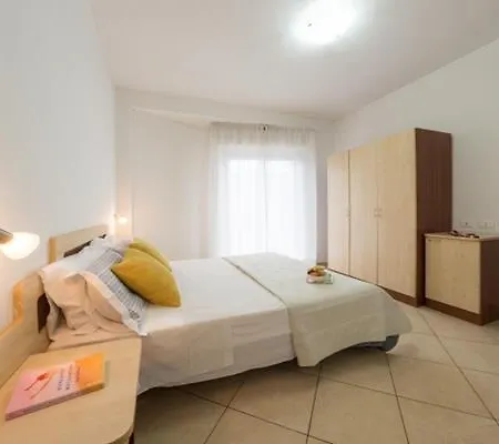 Ξενοδοχείο με διαμερίσματα Mediterraneo Ρίμινι